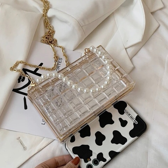 Clear Acrylic Box Clutch With Pearl Handle - Picture 3 of 4